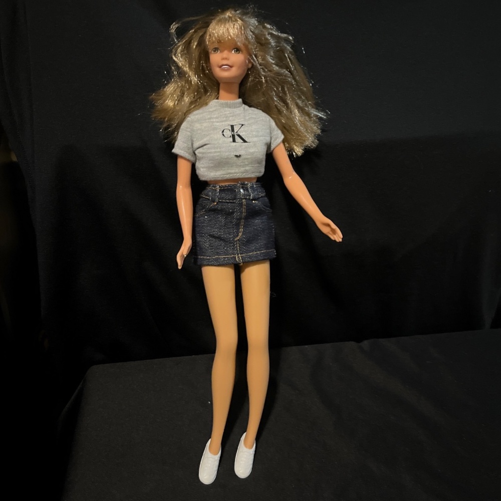 Cute Vintage 1996 Mattel Calvin Klein Jeans Barbie Doll - Picture 2 of 6